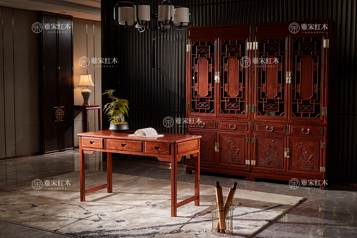 雅宋紅木：1.26米明月寫字臺(tái)