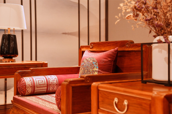 雅宋紅木緬甸花梨家具，設(shè)計極簡，頗具宋時雅風