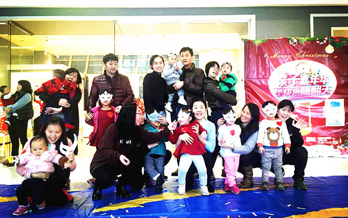 嬰智貝佳體育館園攜手麗嬰房“親子感恩趴，快樂樂翻天”