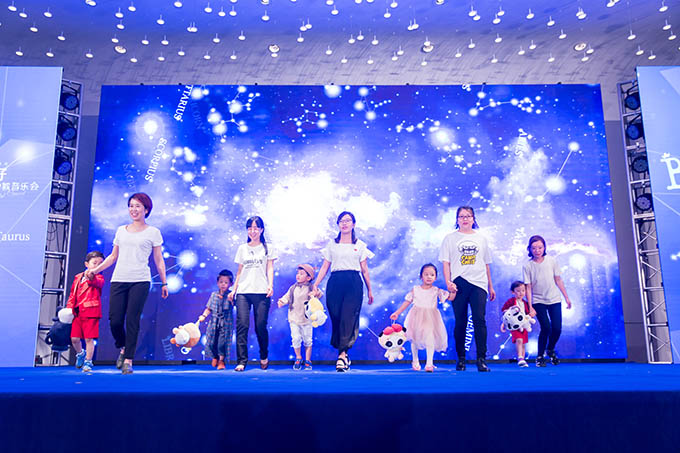 夢幻星空秀，嬰智貝佳12星寶之SHOW TIME！